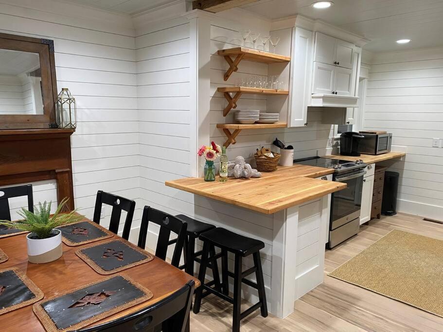 Walk To Bay Street And Historic Downtown Beaufort! Close To Parris Island Mcrd!! Zewnętrze zdjęcie